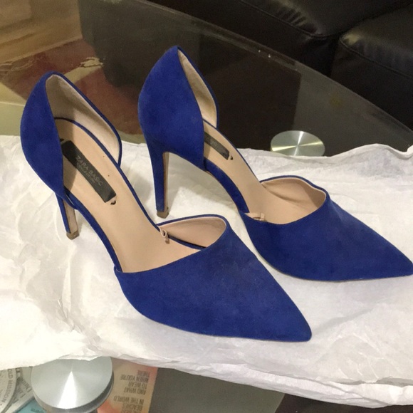 Zara Shoes - 🌟 Blue pointy toe heels